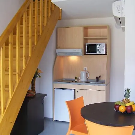 Lejlighedshotel Vanina Park 3*