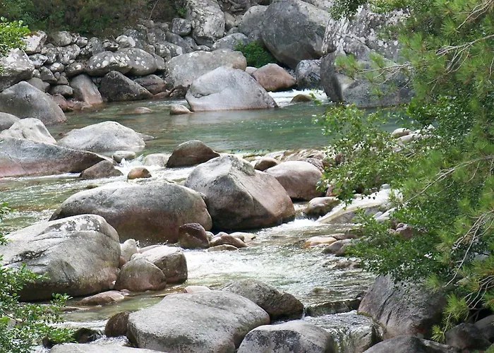 מלון דירות Vanina Park 3*